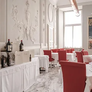 Hotel De Génova