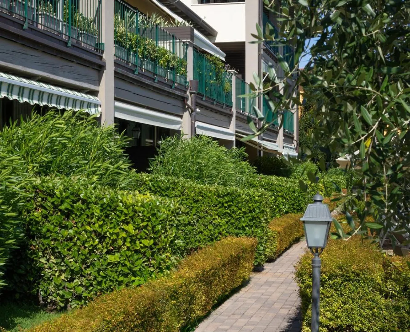 Le Terrazze Sul Lago Hotel & Residence Padenghe sul Garda 4*,  Italy