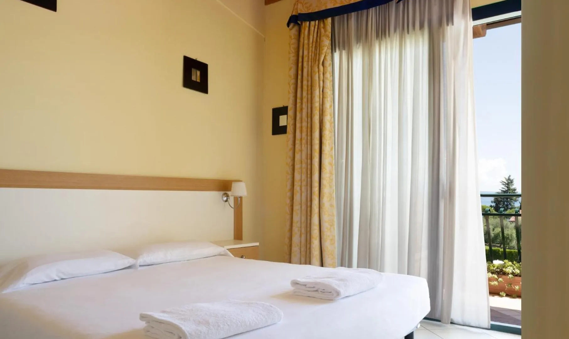 Aparthotel Le Terrazze Sul Lago Hotel & Residence Padenghe sul Garda