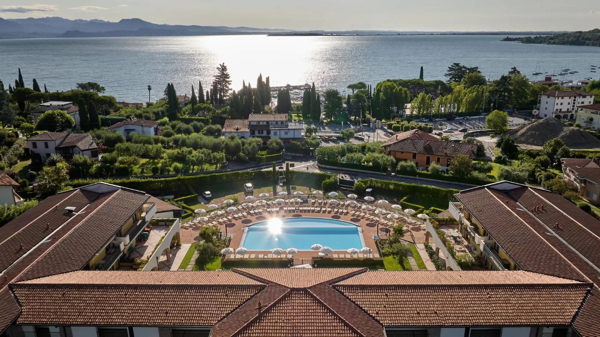 Le Terrazze Sul Lago Hotel & Residence Padenghe sul Garda 4*,  Italy